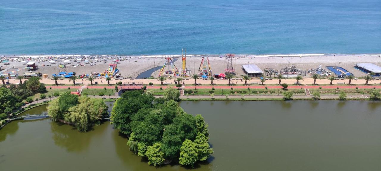 Only Front Sea View, No Side View, Wonderful Panorama, High Floor, Location Guarantee Aparthotel Batumi Bagian luar foto