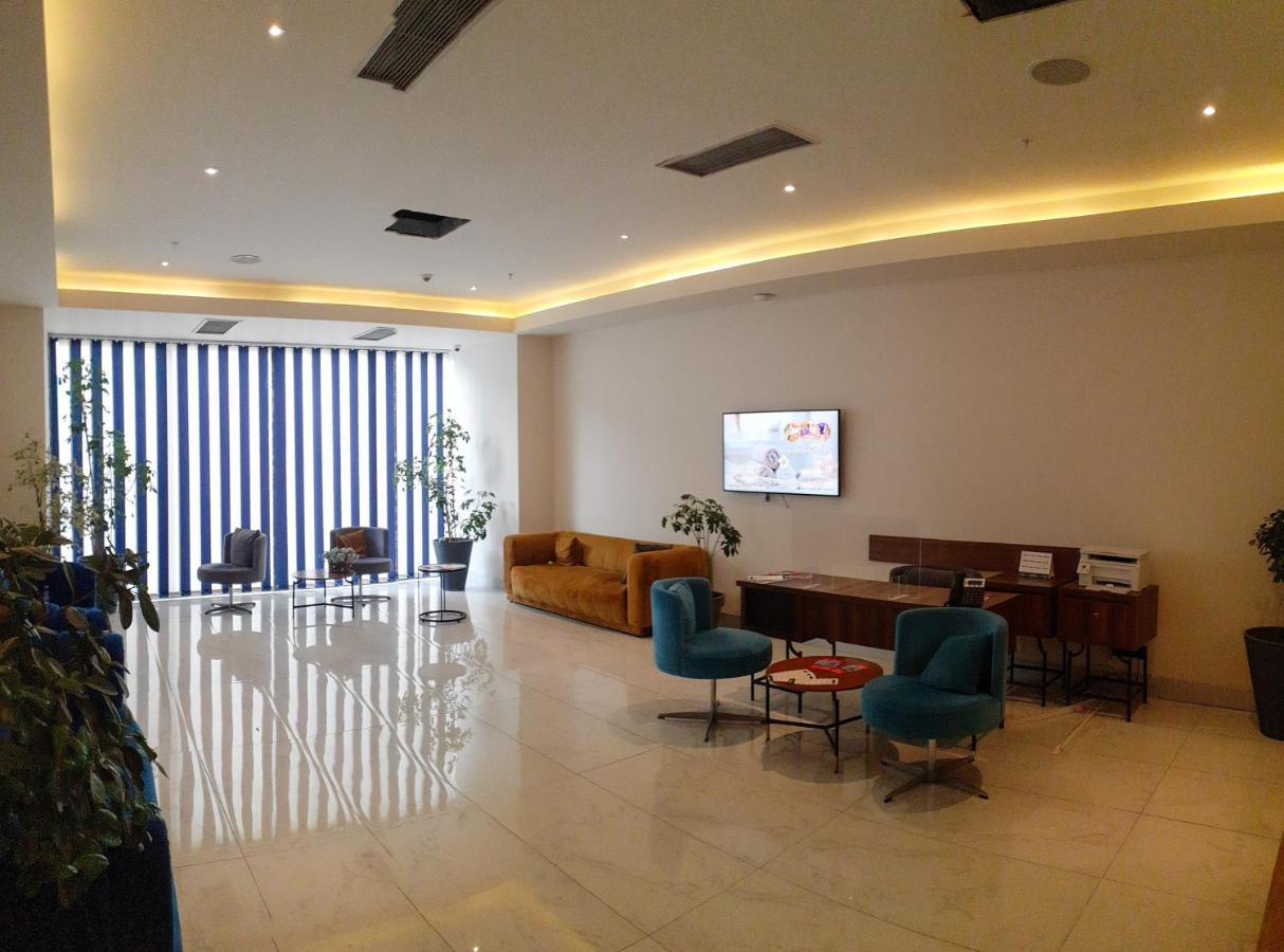 Only Front Sea View, No Side View, Wonderful Panorama, High Floor, Location Guarantee Aparthotel Batumi Bagian luar foto