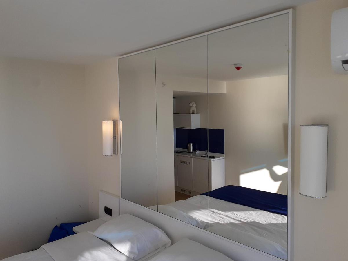 Only Front Sea View, No Side View, Wonderful Panorama, High Floor, Location Guarantee Aparthotel Batumi Bagian luar foto