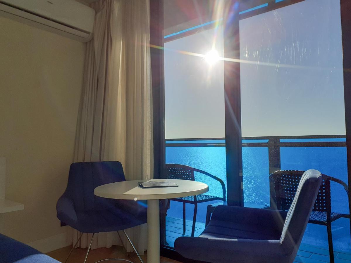 Only Front Sea View, No Side View, Wonderful Panorama, High Floor, Location Guarantee Aparthotel Batumi Bagian luar foto